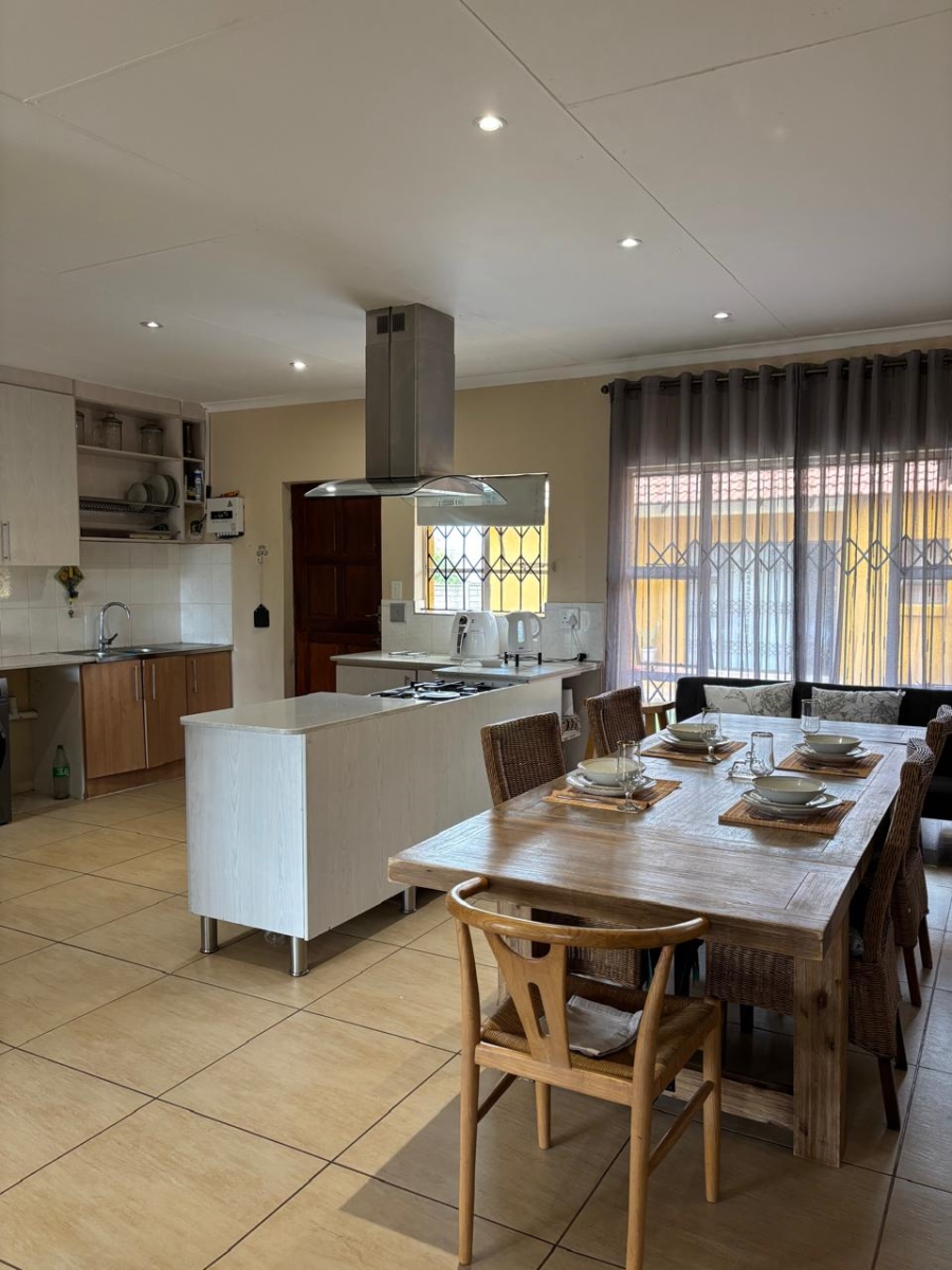8 Bedroom Property for Sale in Rustenburg Rural North West
